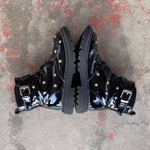 👢DNKY👢DKNY Combat Boots Ava Dila Moto Side Zipper Crystal Boot Pre-Owned